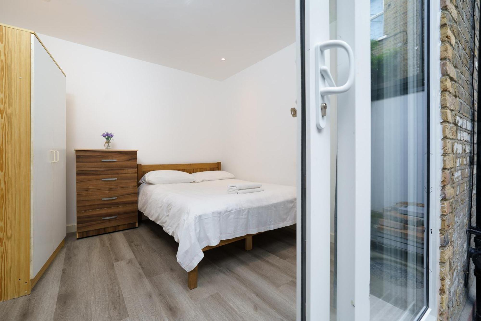 Modern Apartment In South West London Exteriör bild
